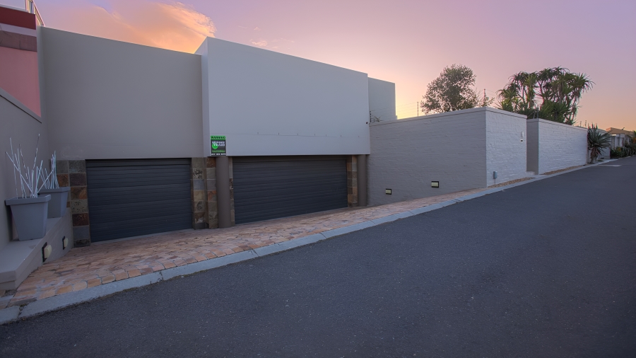 4 Bedroom Property for Sale in Van Riebeeckstrand Western Cape